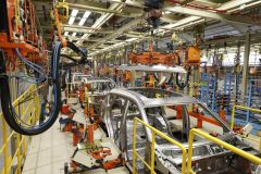 در پشت پرده کمپین ورود سپاه به خودروسازی چه می‌گذرد؟