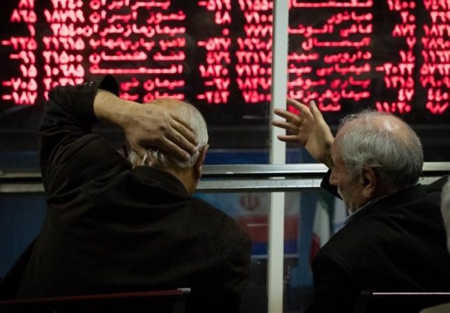 فروش سهام تحت تاثیر کاهش نرخ ارز منطقی نیست/ هیجانات منفی فروکش می‌کند